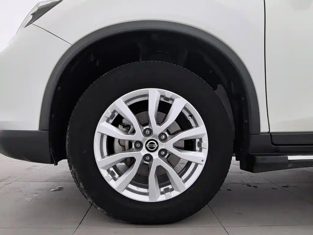Nissan X-Trail — миниатюра 17