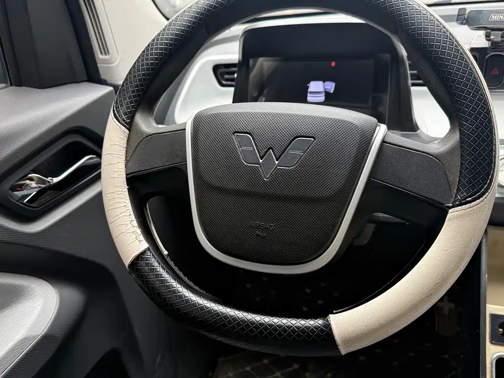Wuling MINIEV — миниатюра 15