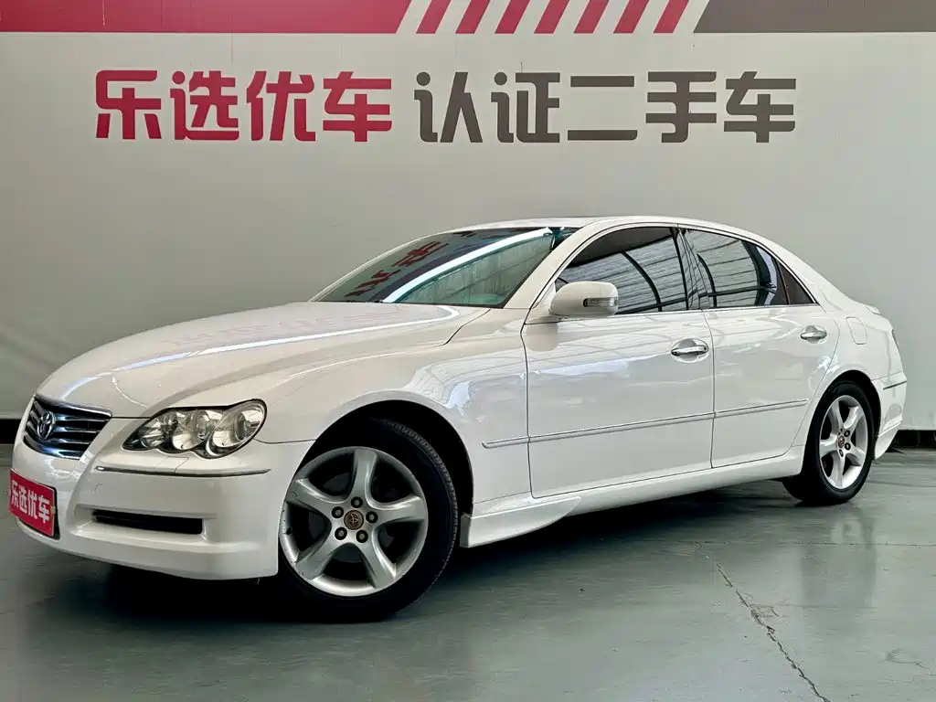 Toyota Reiz