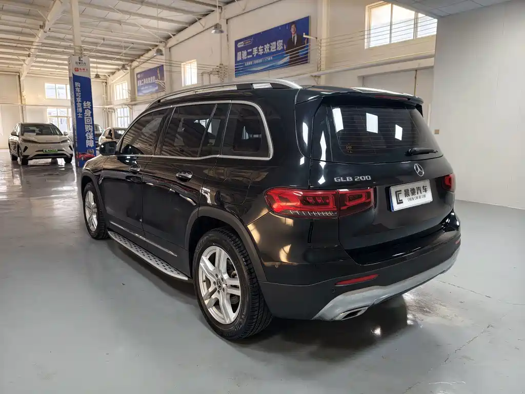 Mercedes-Benz GLB — миниатюра 6