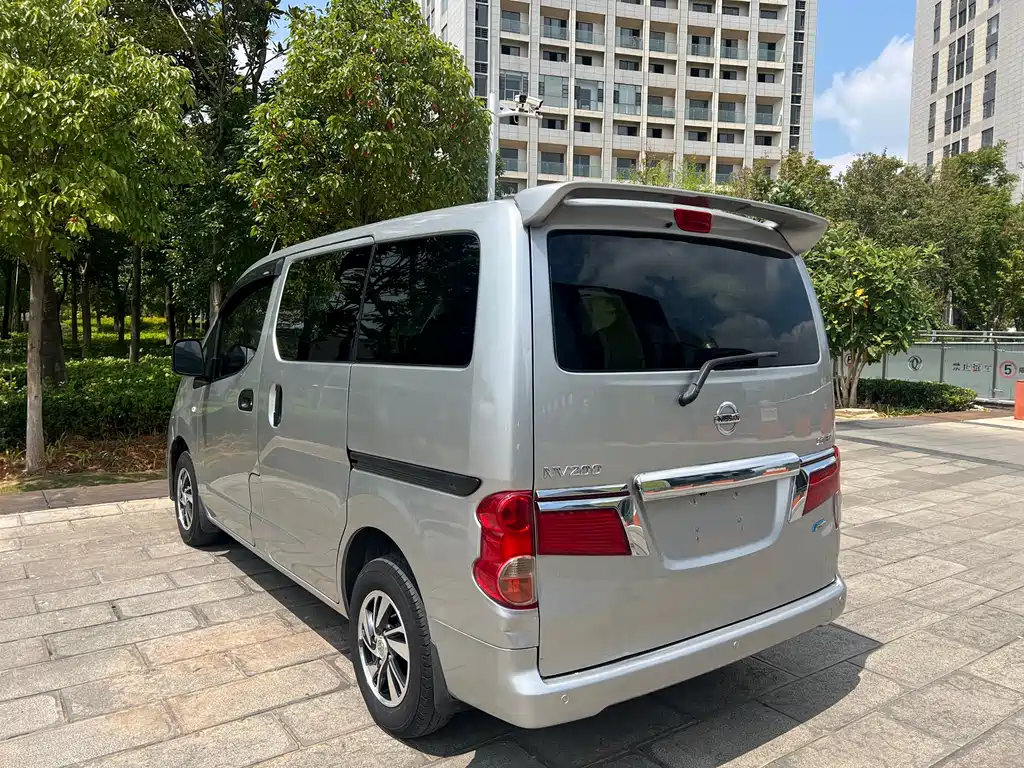 Nissan NV200 — миниатюра 13