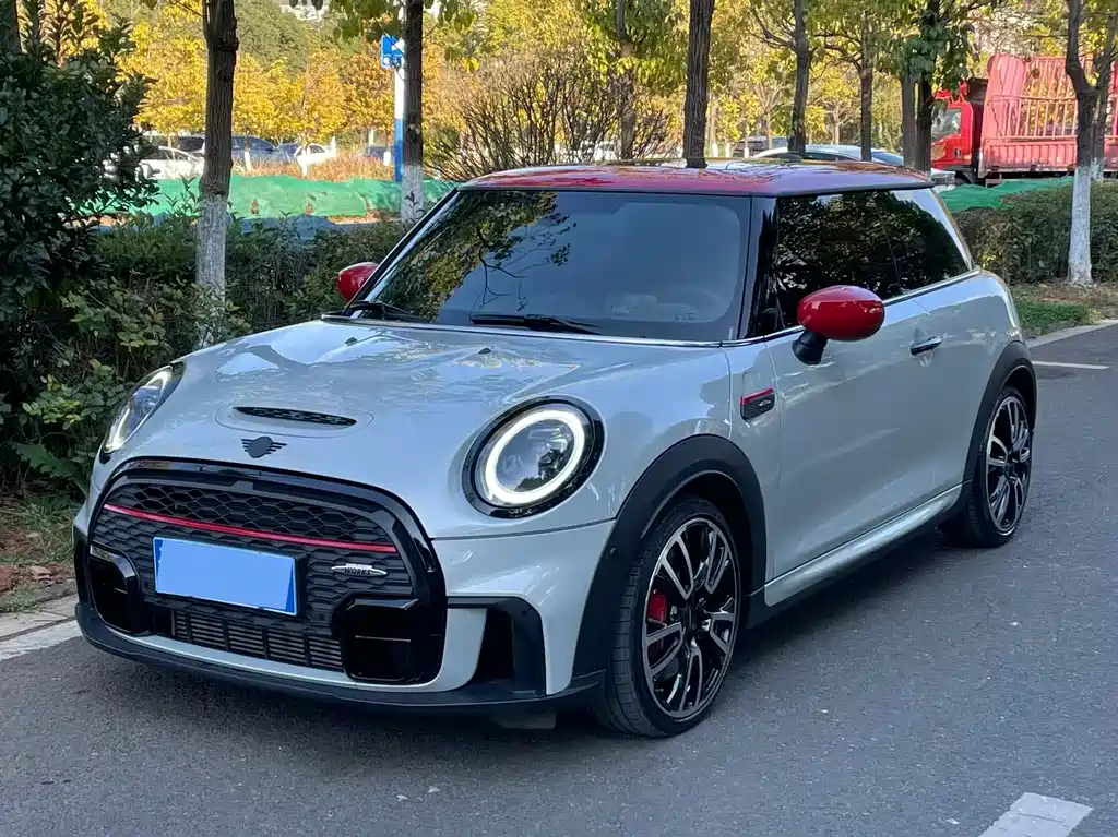 MINI JCW