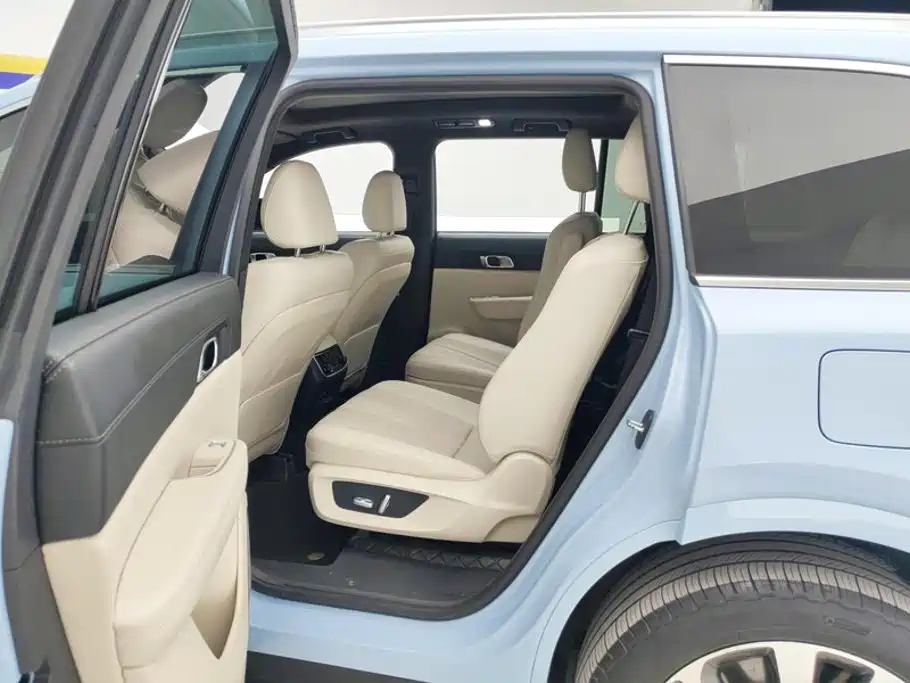 Li Auto Li ONE — миниатюра 11