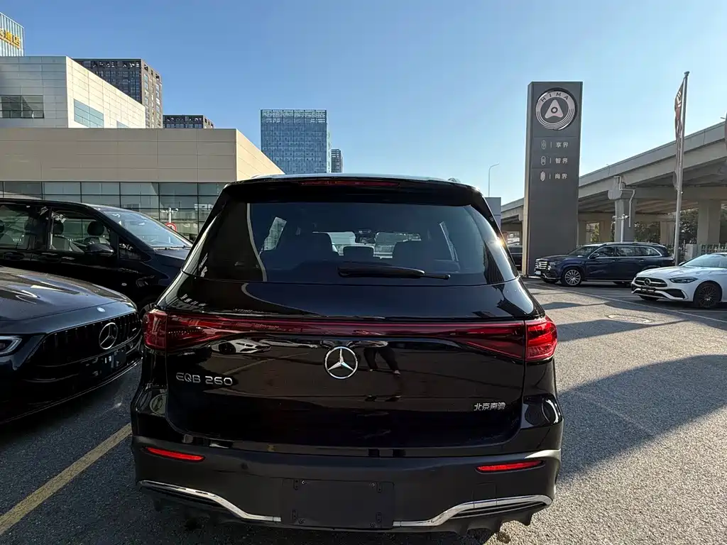 Mercedes-Benz EQB — миниатюра 5