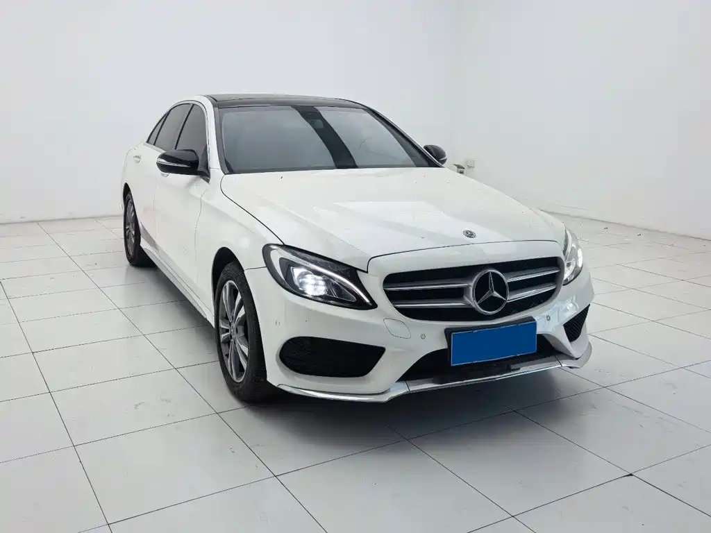 Mercedes-Benz C-Class — миниатюра 3
