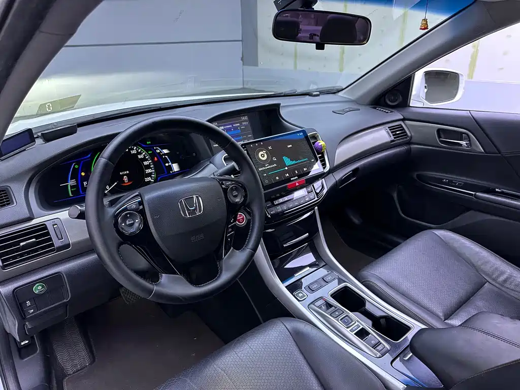 Honda Accord — миниатюра 10