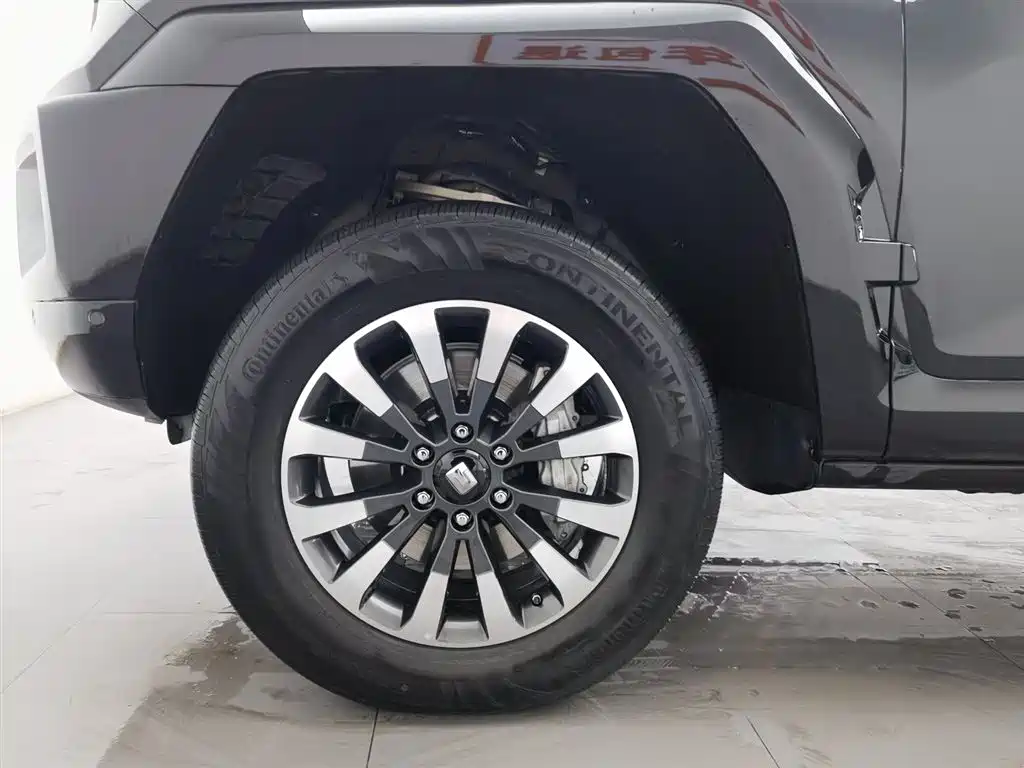 TANK TANK 700 NEW ENERGY