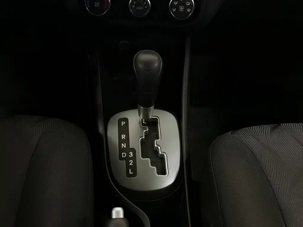 Kia K2 — миниатюра 13