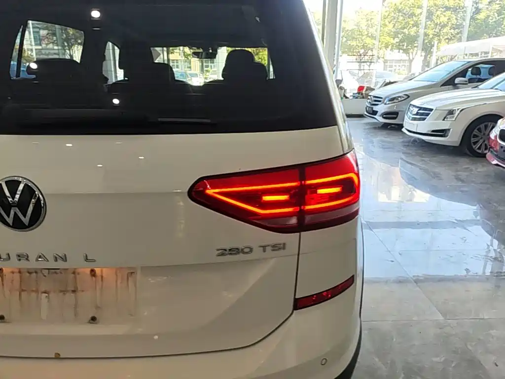Volkswagen Touran — миниатюра 8