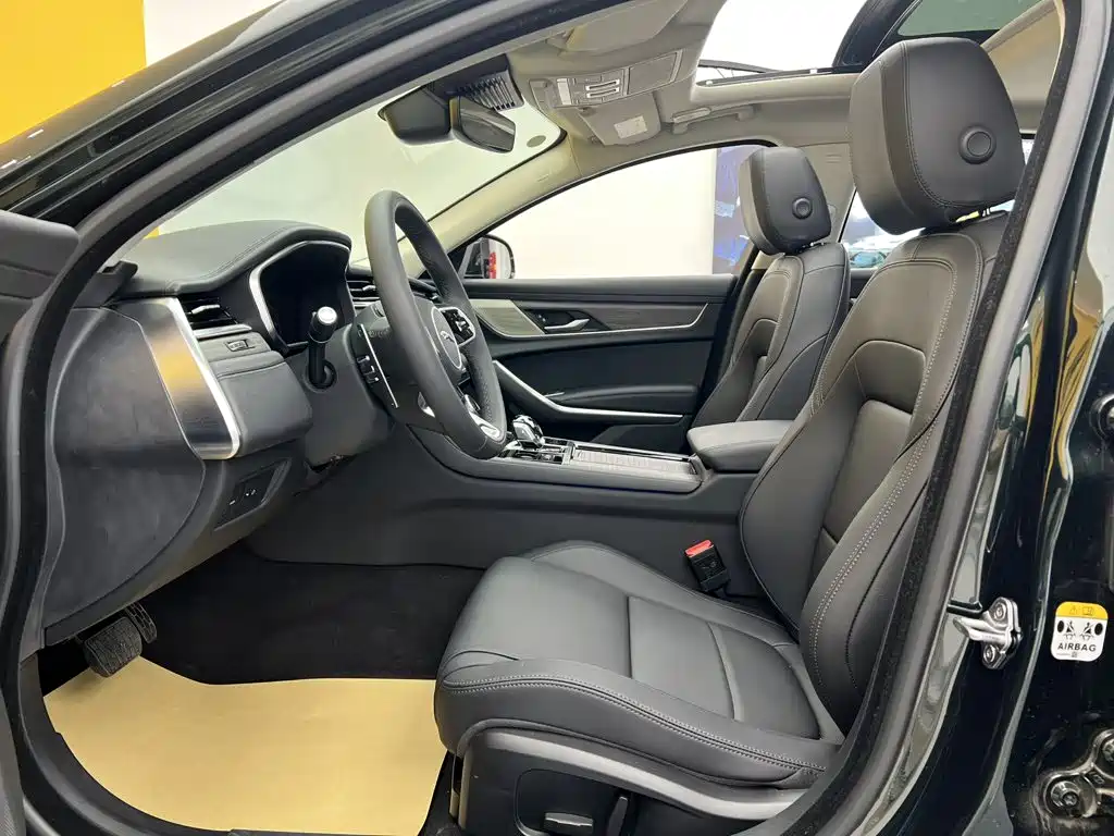 Jaguar XFL — миниатюра 17