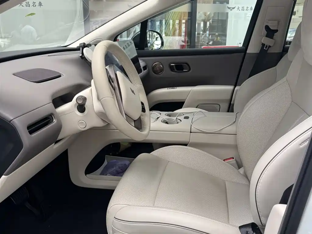 Li Auto i8 2025 Standard