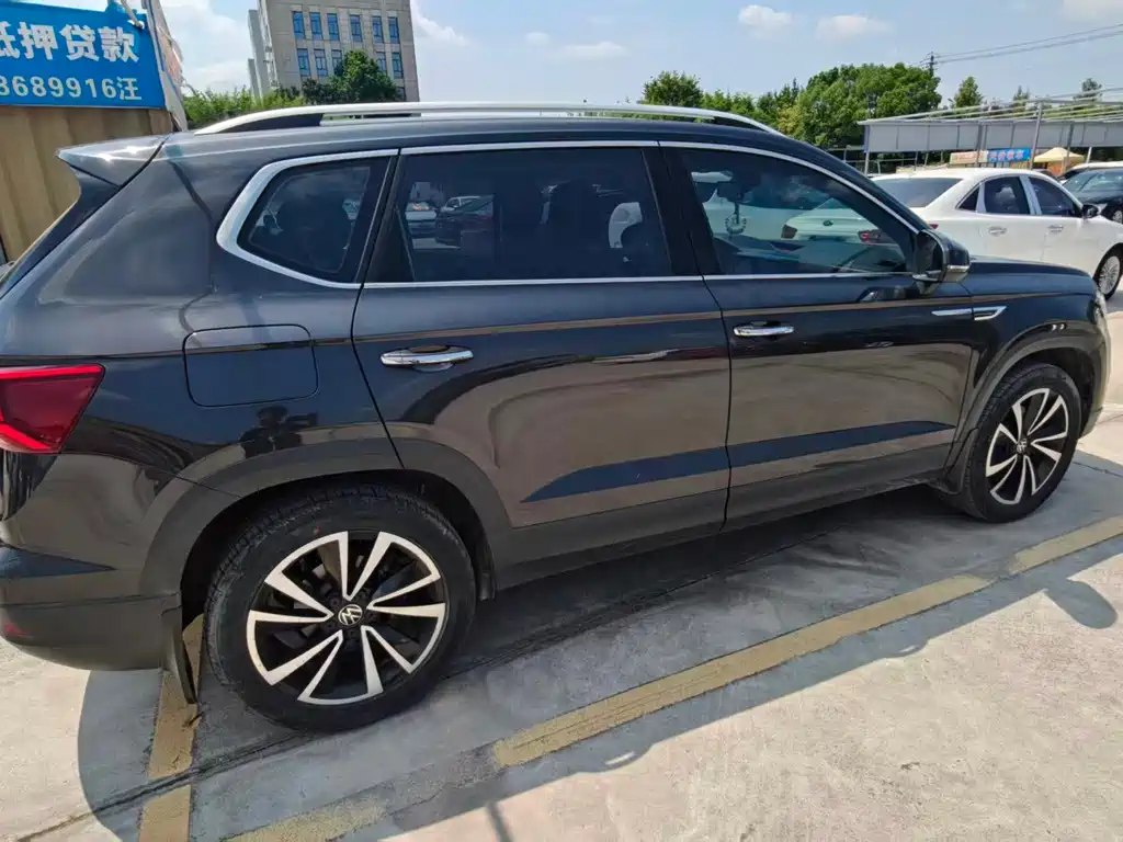 Volkswagen Tharu — миниатюра 2