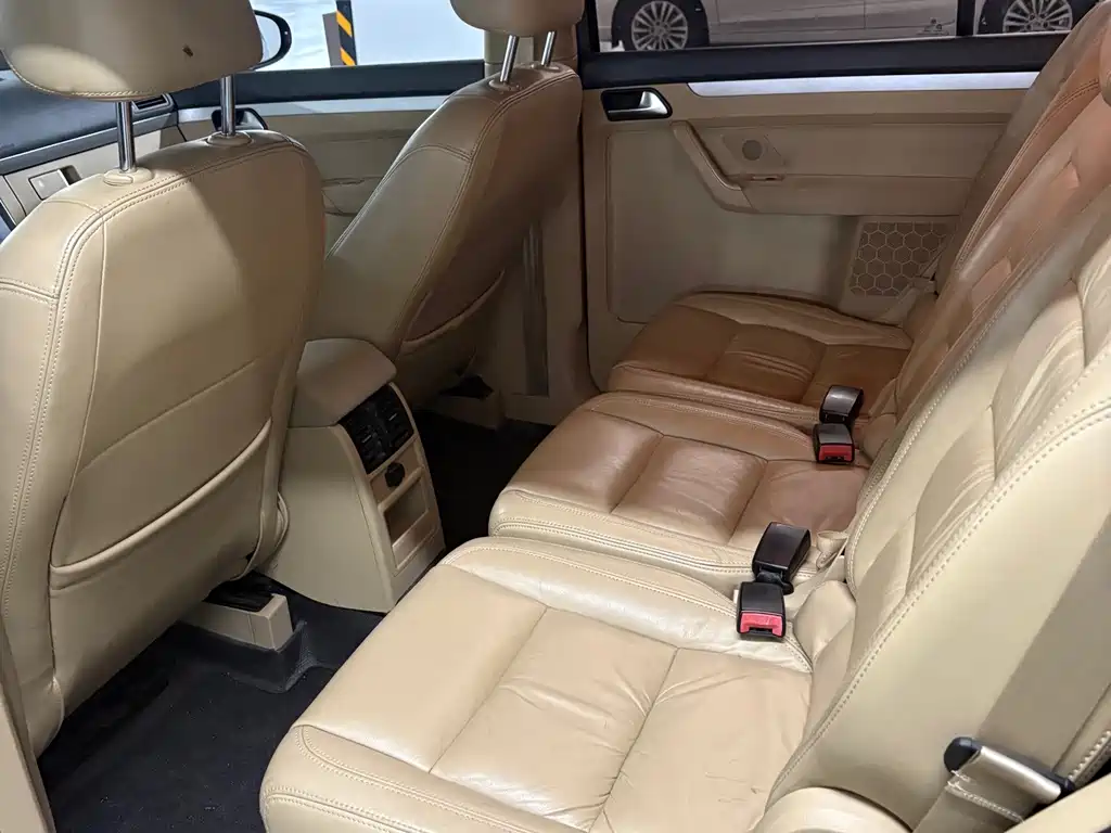 Volkswagen Touran — миниатюра 6
