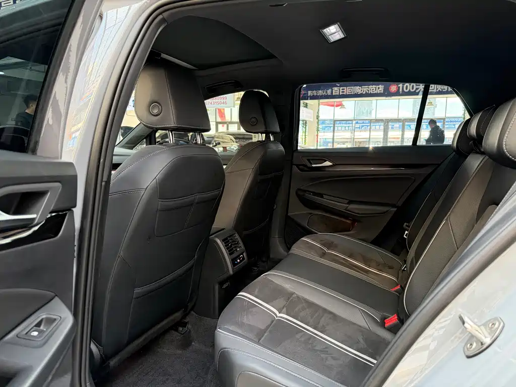 Volkswagen Golf — миниатюра 6