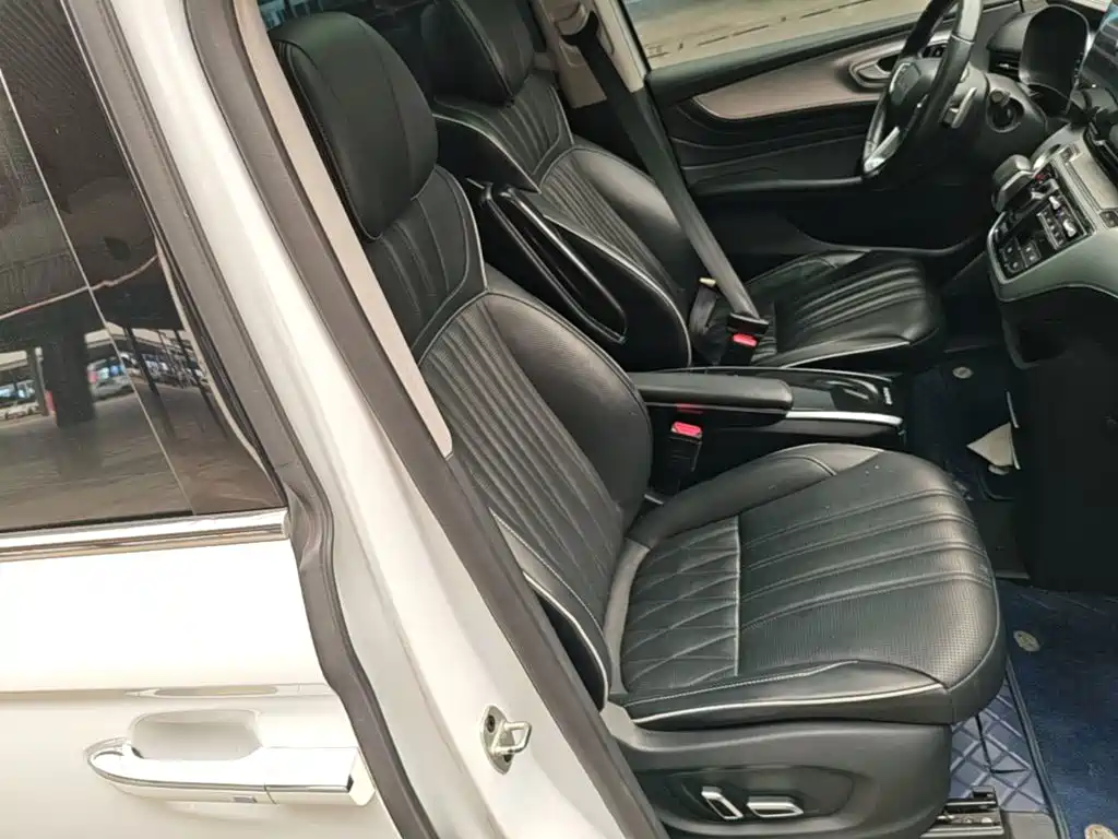 Roewe iMAX8 — миниатюра 25