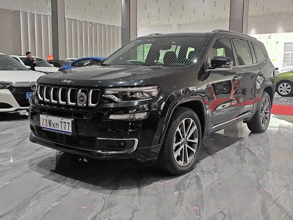 JEEP GRAND COMMANDER