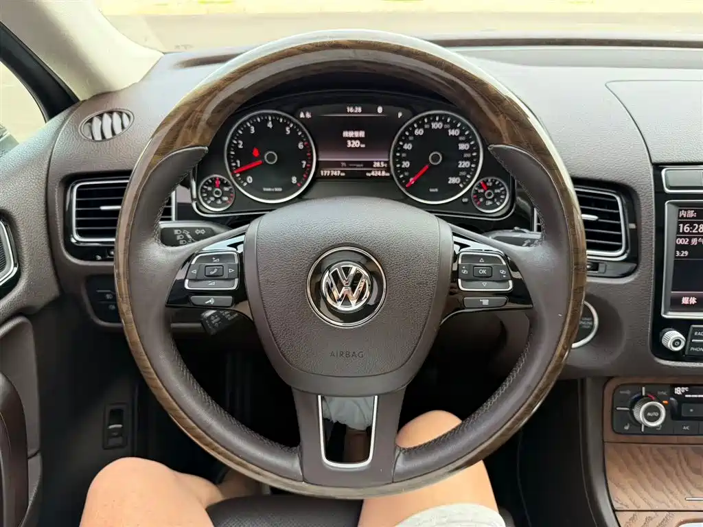 Volkswagen Touareg 2017 3.0TSI