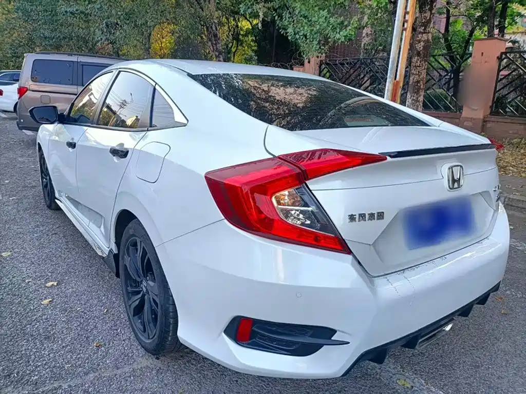 Honda Civic — миниатюра 6