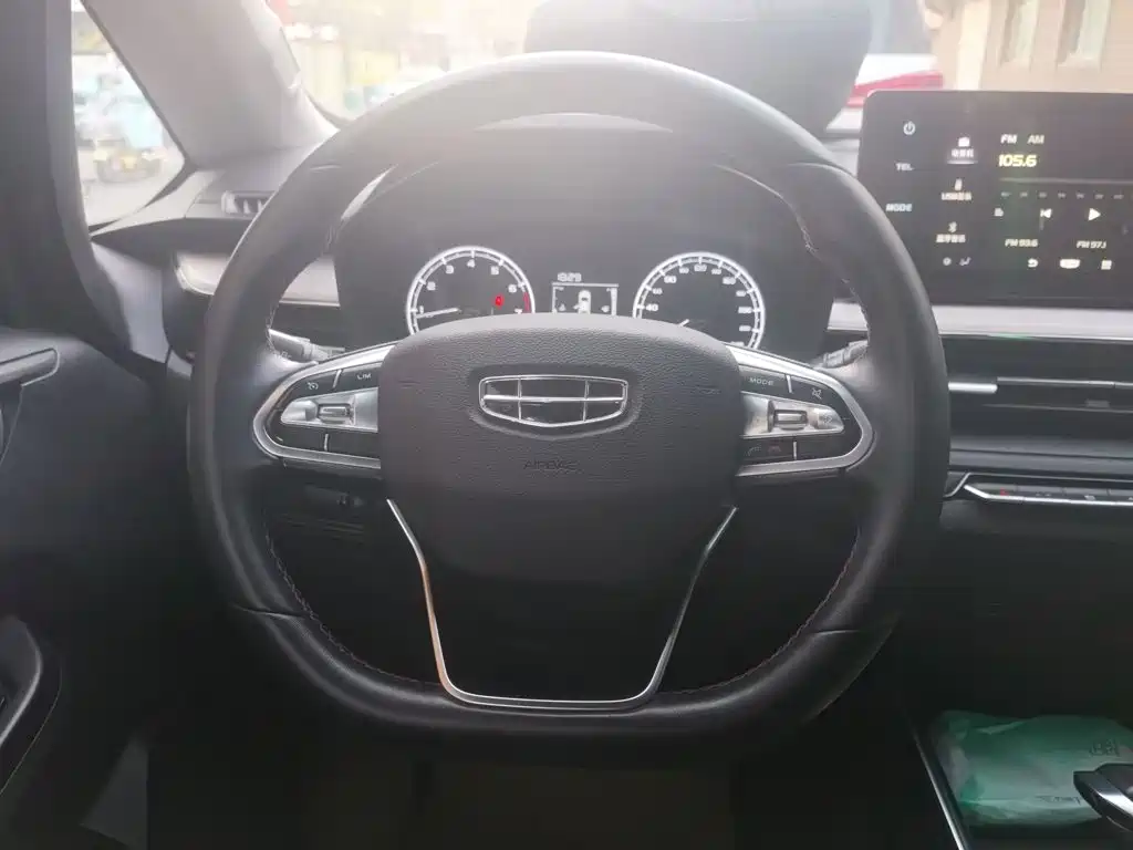 Geely Vision X3 — миниатюра 3