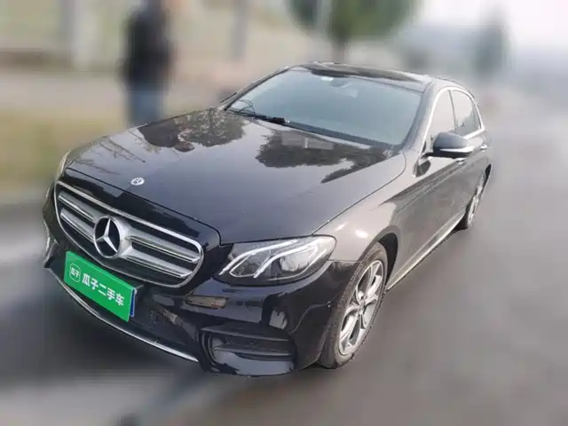 MERCEDES BENZ E CLASS