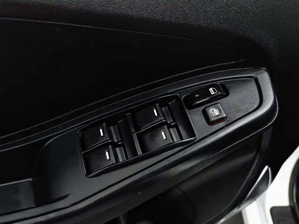 Geely Vision — миниатюра 9