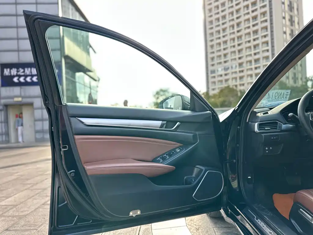Honda Inspire — миниатюра 8