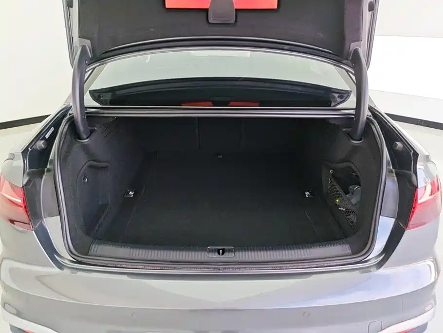 Audi A4L — миниатюра 4
