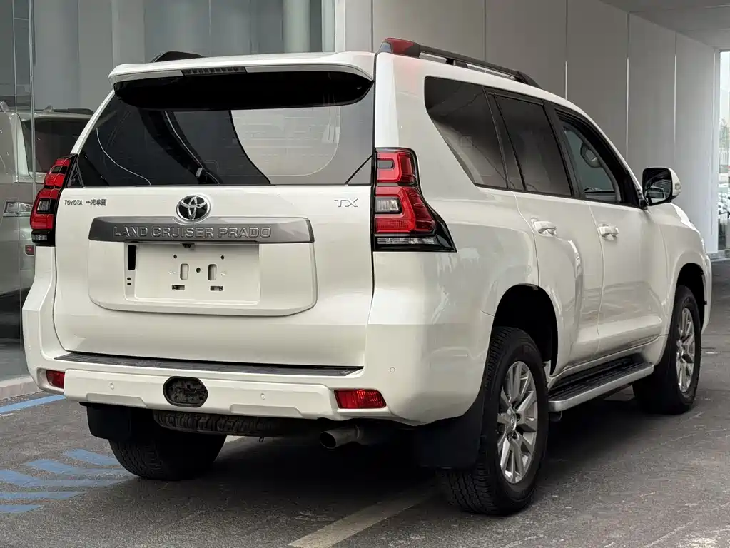 TOYOTA PRADO