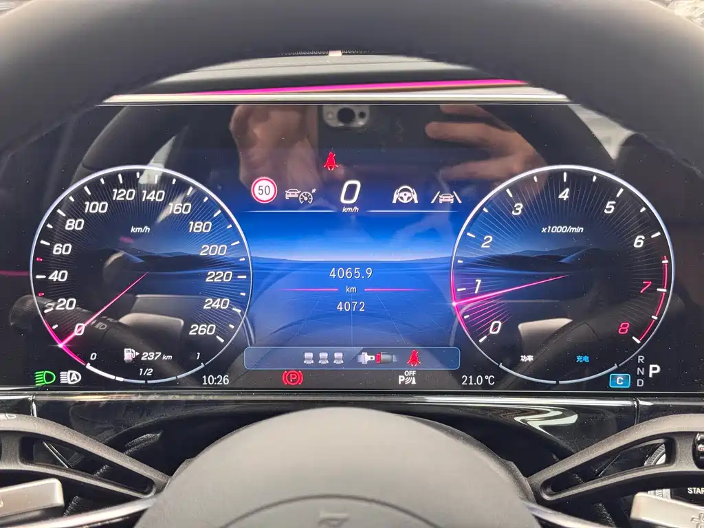 MERCEDES-BENZ E CLASS