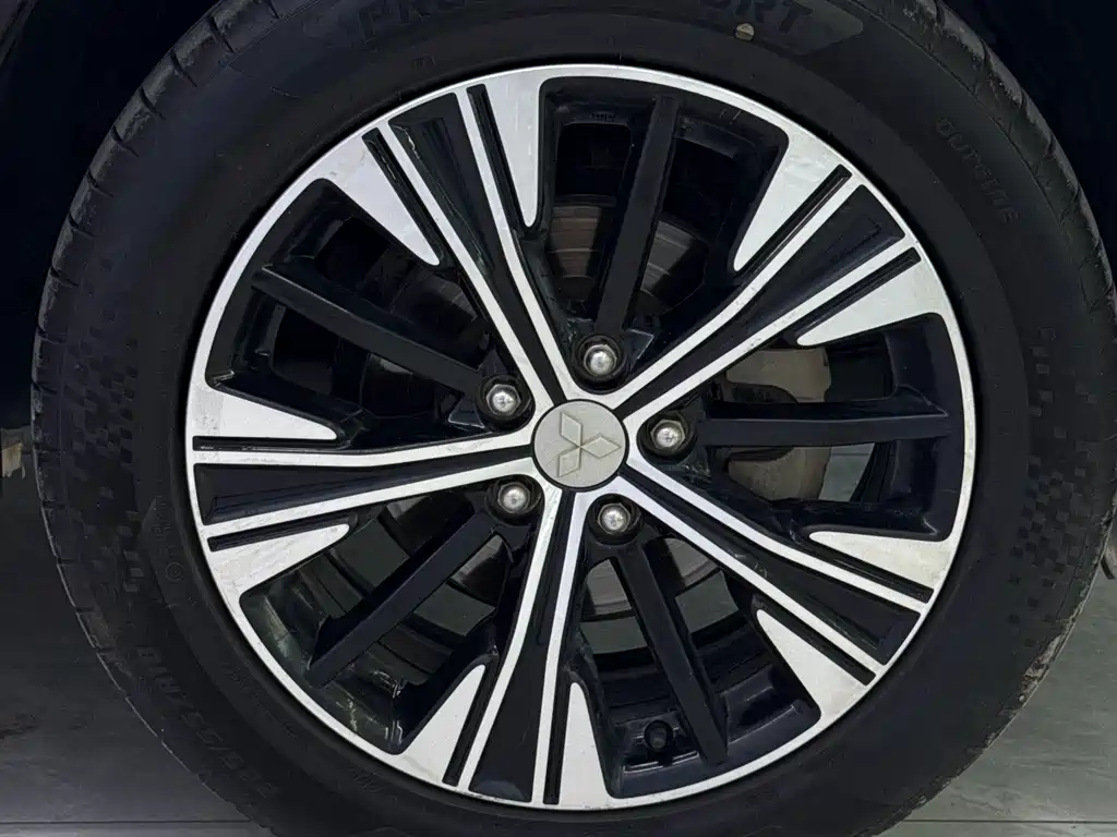 Mitsubishi Eclipse Cross — миниатюра 20