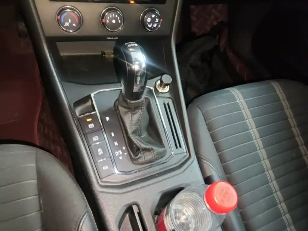 Volkswagen Lavida — миниатюра 14
