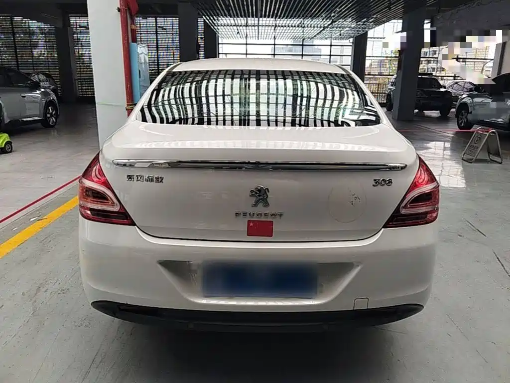 Peugeot 308 — миниатюра 6