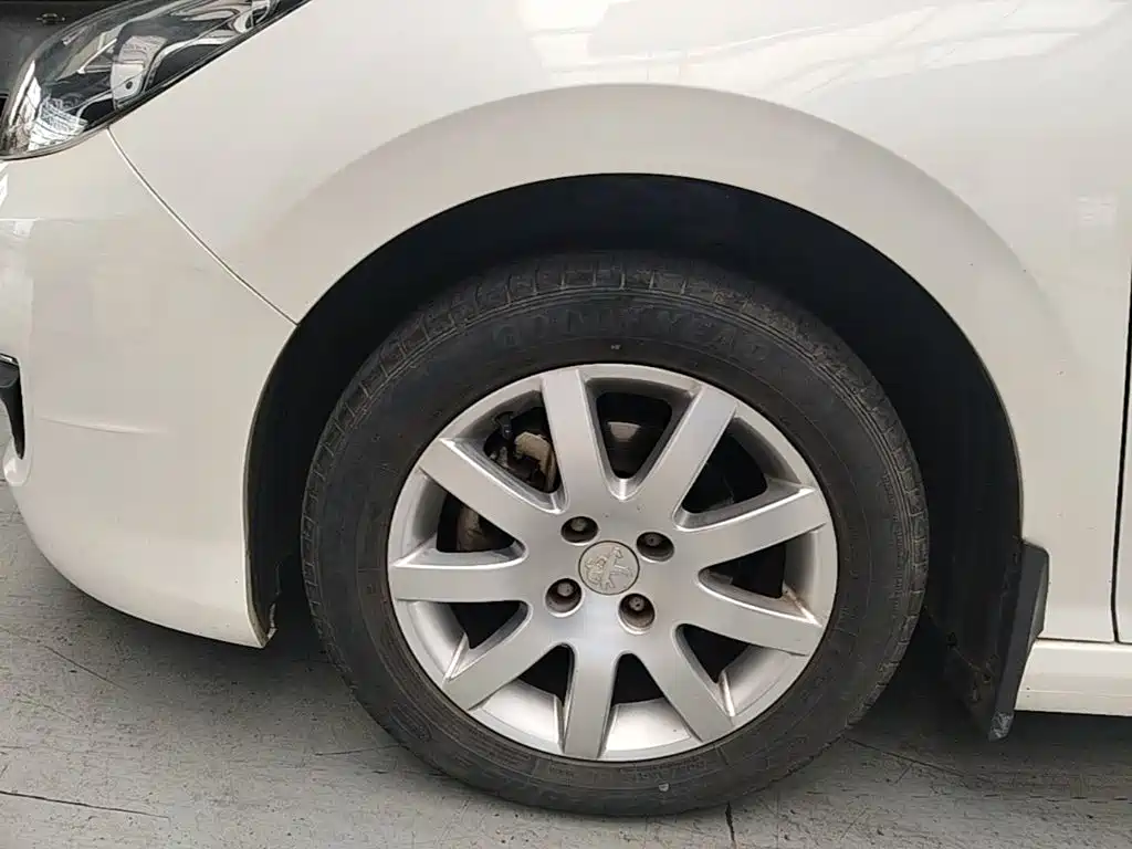 Peugeot 308 — миниатюра 23