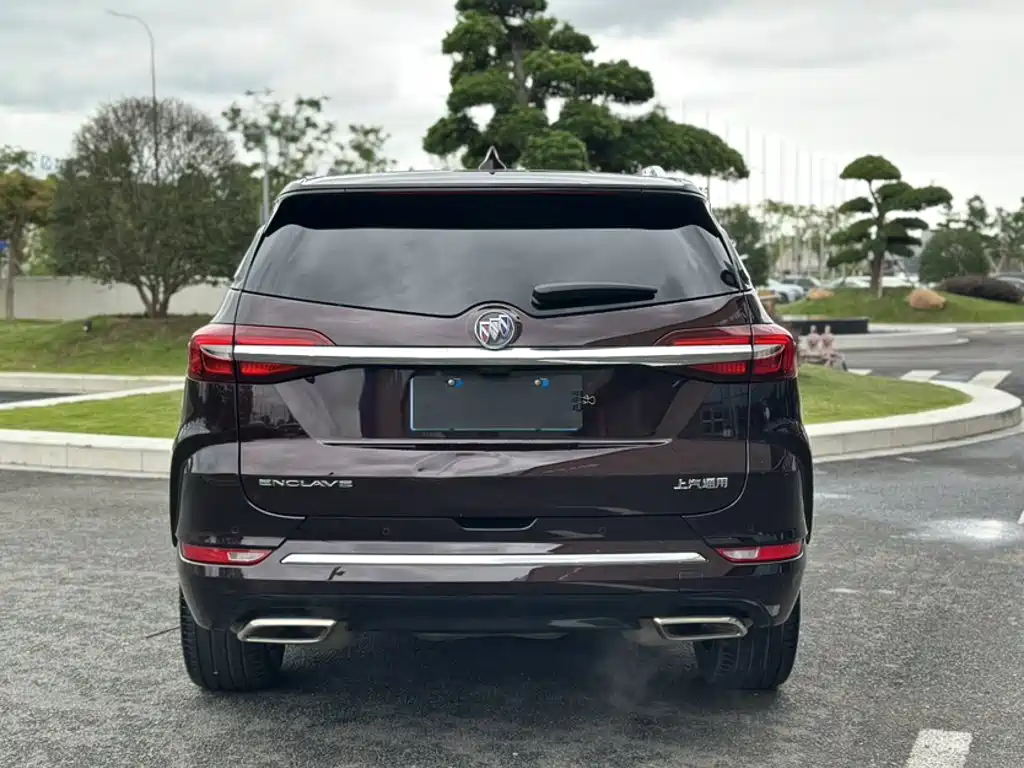 Buick Enclave — миниатюра 10