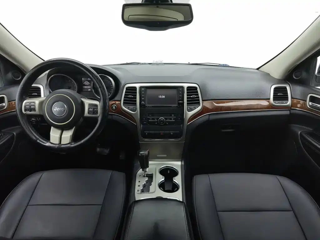 Jeep Grand Cherokee (Import) — миниатюра 5