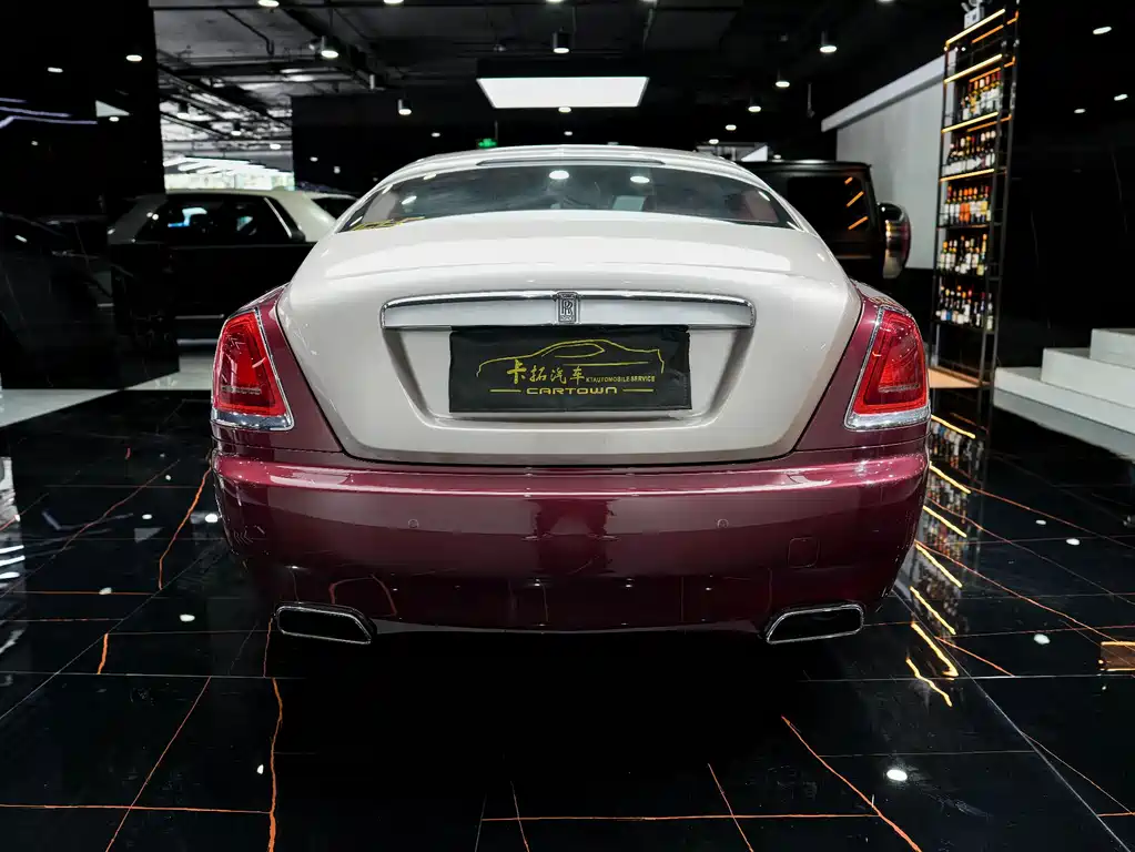 ROLLS-ROYCE PHANTOM
