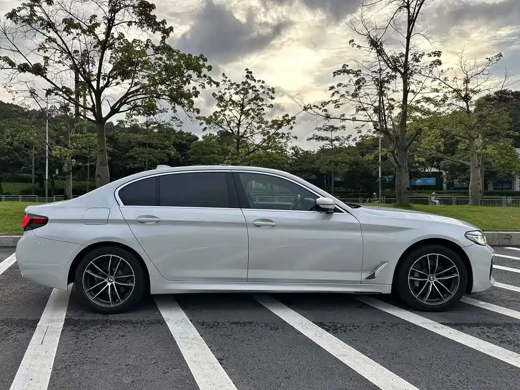 BMW 5 Series 5 2021 535Le M Sport