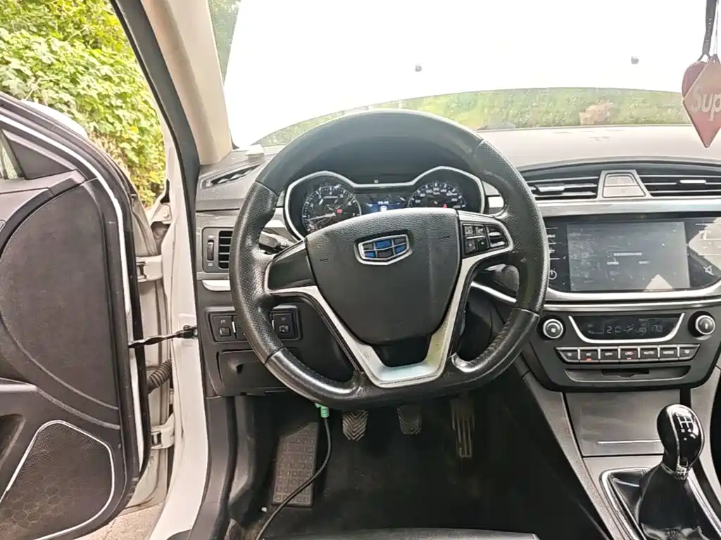 Geely Emgrand — миниатюра 7