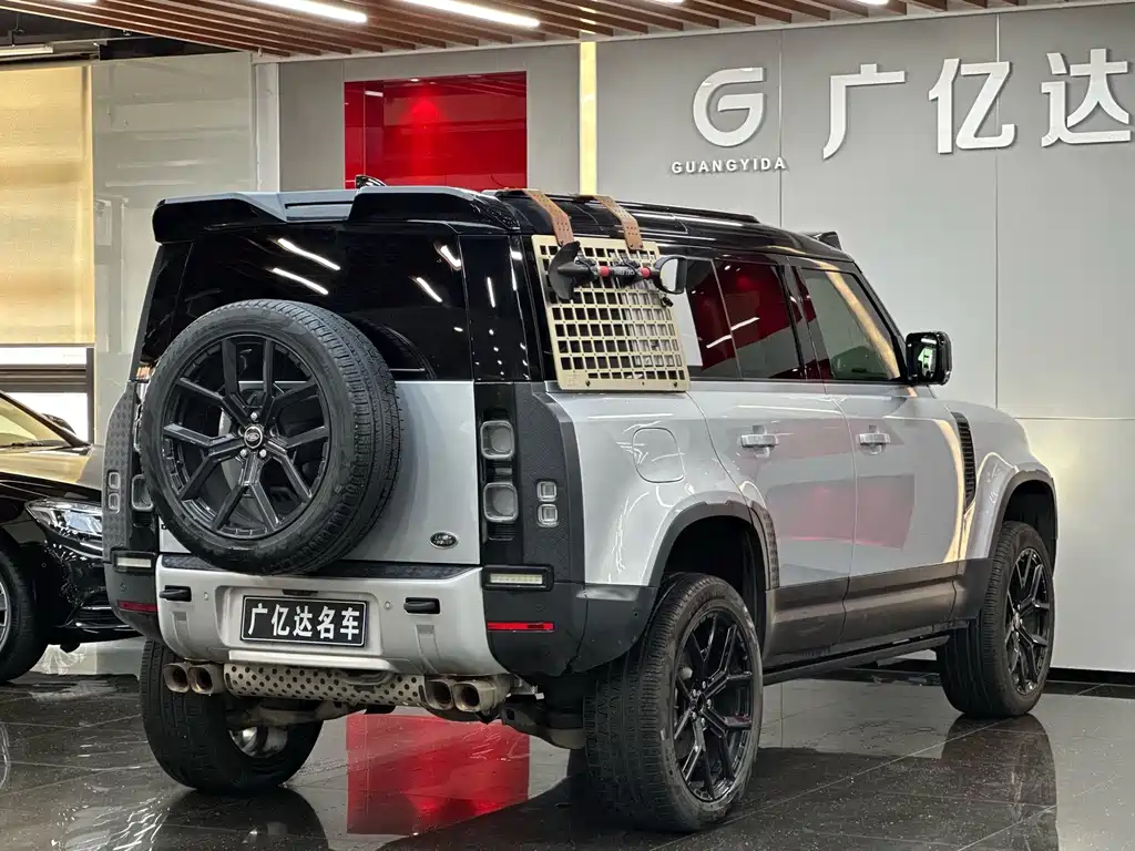 Land Rover Defender — миниатюра 12