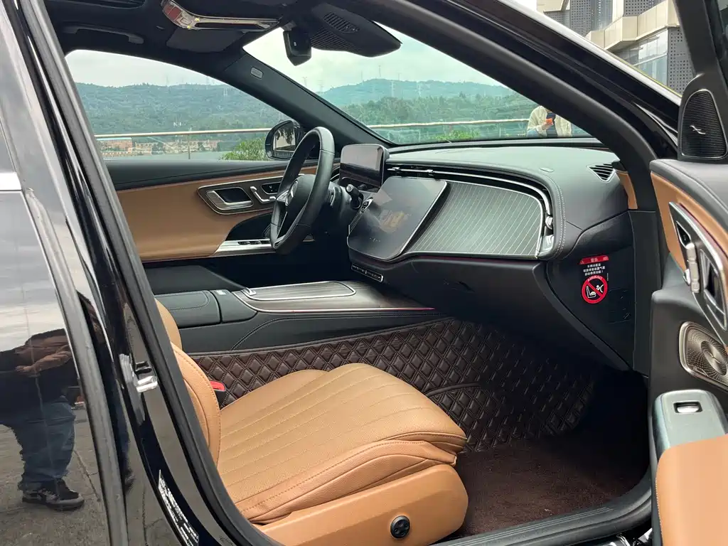 Mercedes-Benz E-Class — миниатюра 22