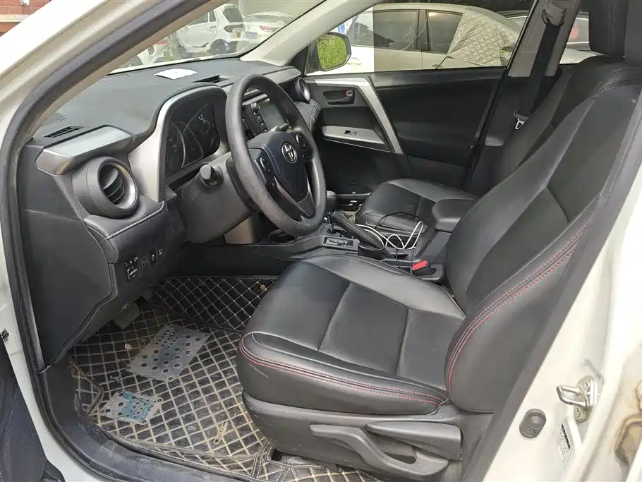 Toyota RAV4 2016 2.0L CVT V