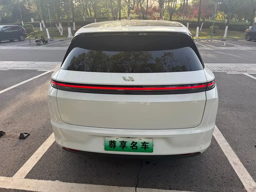 Li Auto IDEAL L7