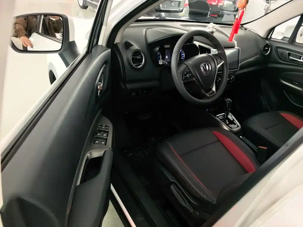 Changan CS15 — миниатюра 16