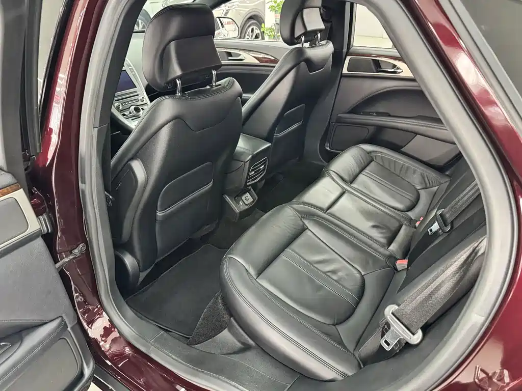 Lincoln MKZ — миниатюра 7