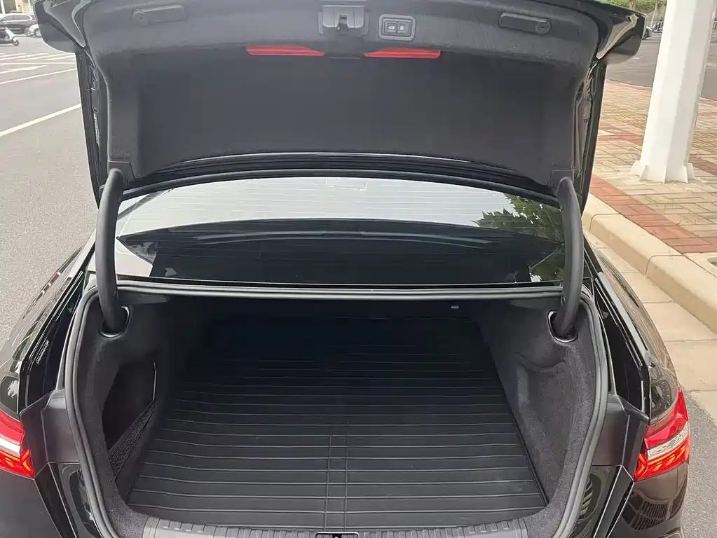 Audi A6L — миниатюра 16