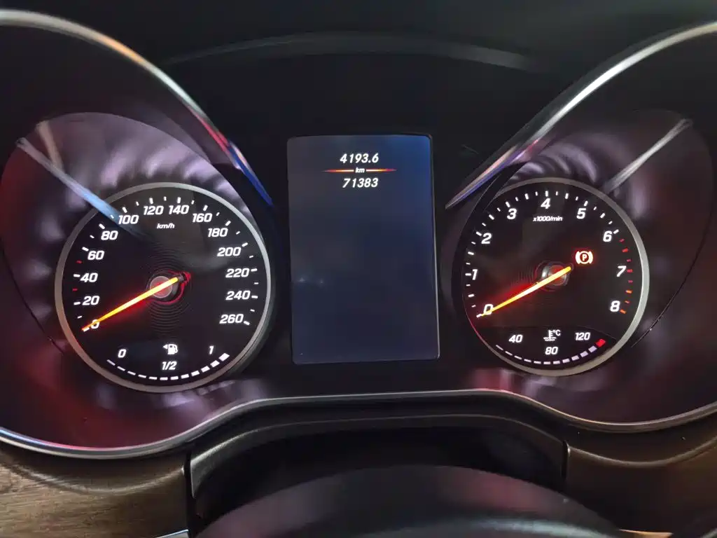 Mercedes-Benz V-Class — миниатюра 4