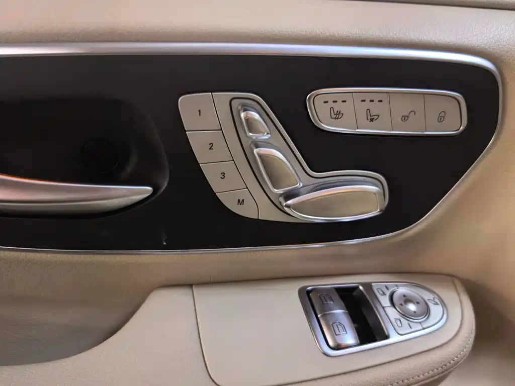 Mercedes-Benz V-Class — миниатюра 3
