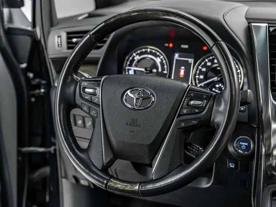 Toyota Vellfire — миниатюра 36
