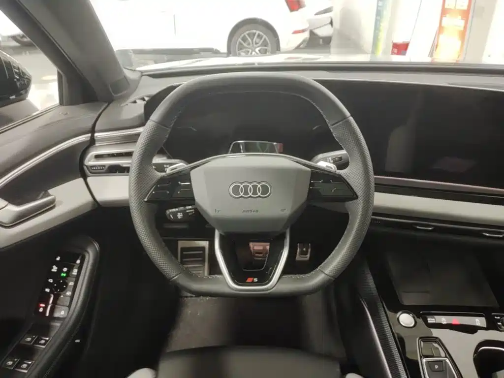 Audi A5L — миниатюра 11