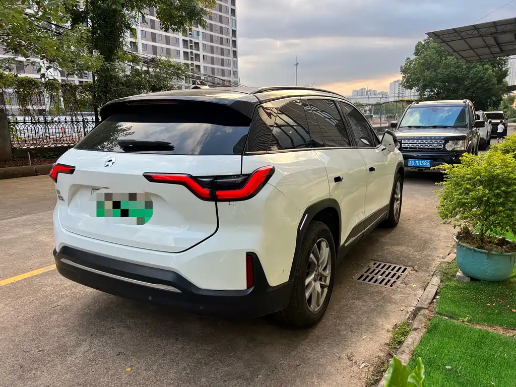 NIO ES6 — миниатюра 11